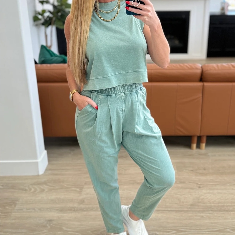 Straight Leg & Tank Set in Olive
